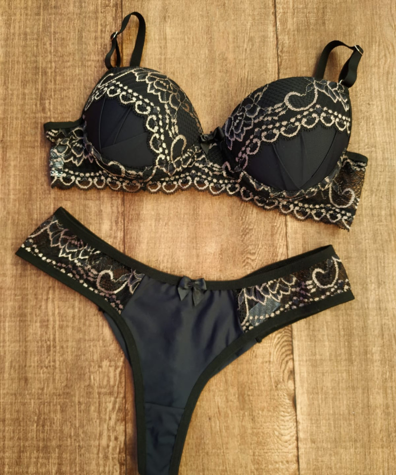 Conjunto Esther preto