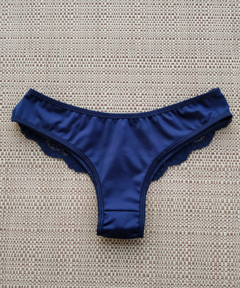 Calcinha Isabel marinho costas