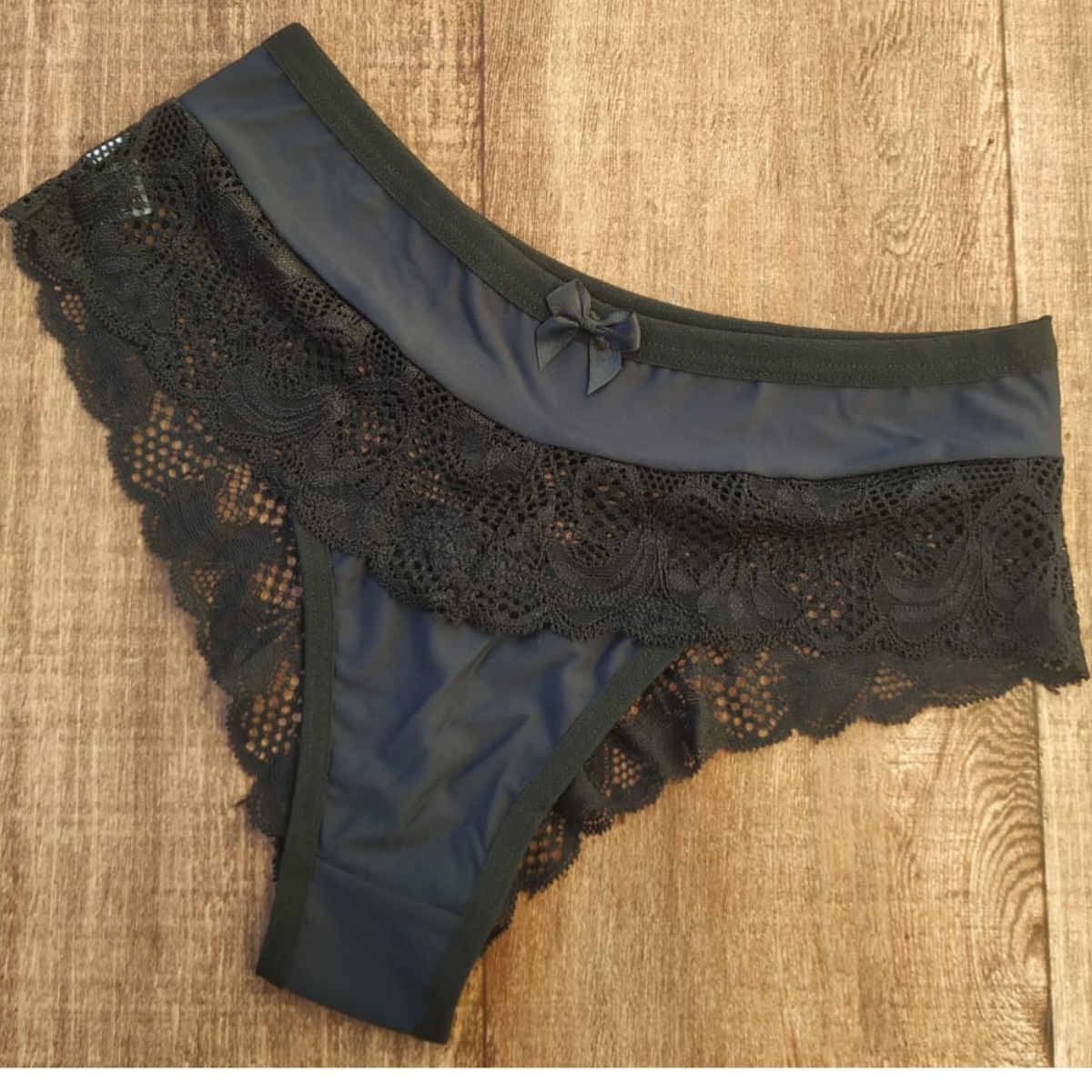 Calcinha Kamila - Preto, M