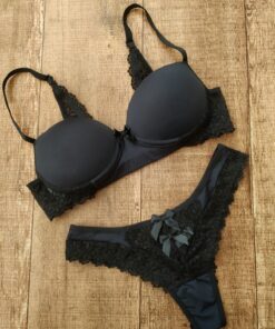 Conjunto Isabela preto