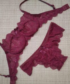 Conjunto Thayene rubro aberto