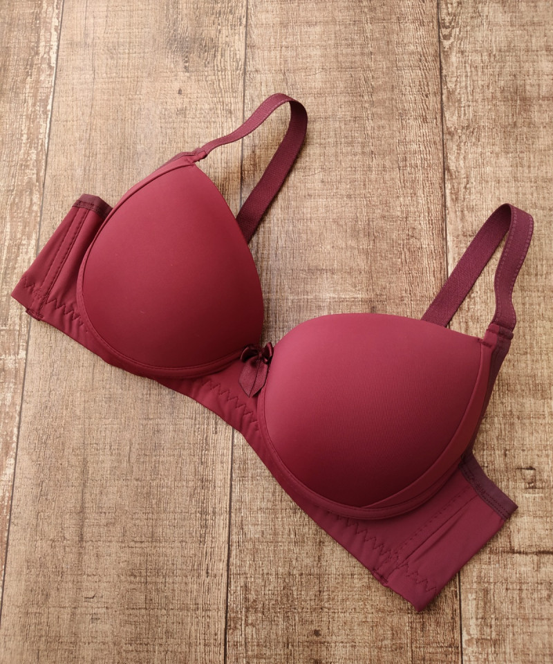 Sutia Antonela rubro