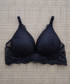 Sutia Kayte preto