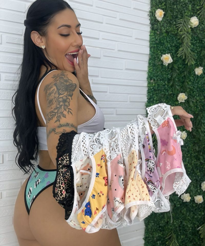 KIT 5 Calcinhas Estampadas de Suede com Renda e Laço