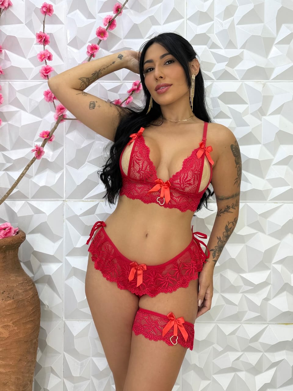 Conjunto Lingerie Sexy Rendado Com Abertura Provocante E Pingente Coração Em Metal - Vermelho, M